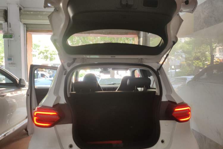 Used Leapmotor T03 2020 400 Luxury Edition Trunk