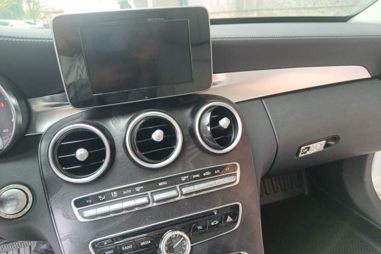 Used Mercedes-Benz C-Class 2016 C 200 L Sport Edition Audio And AC Panel