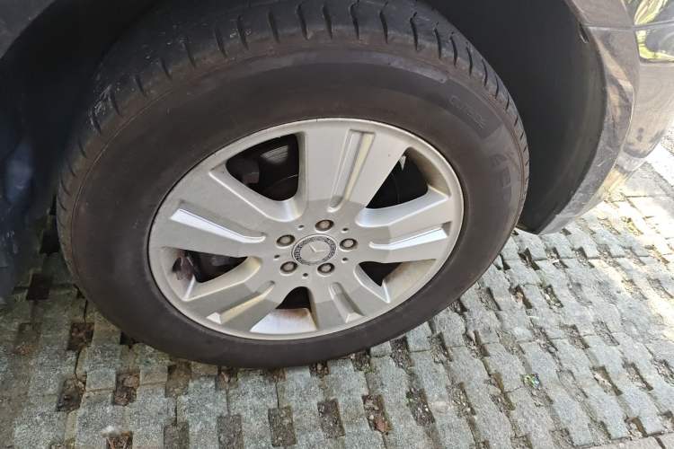 Used Mercedes-Benz M-Class 2010 ML 300 4MATIC