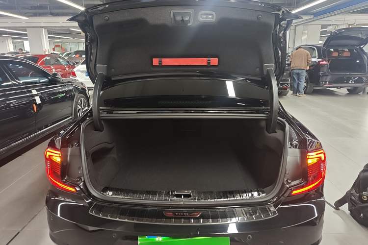 Used Volvo S90 2023 B5 Zhiyuan Luxury Edition