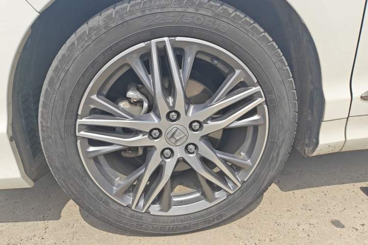 Used Honda Elysion 2019 2.0L Hybrid Luxury Edition Left Front Wheel Hub