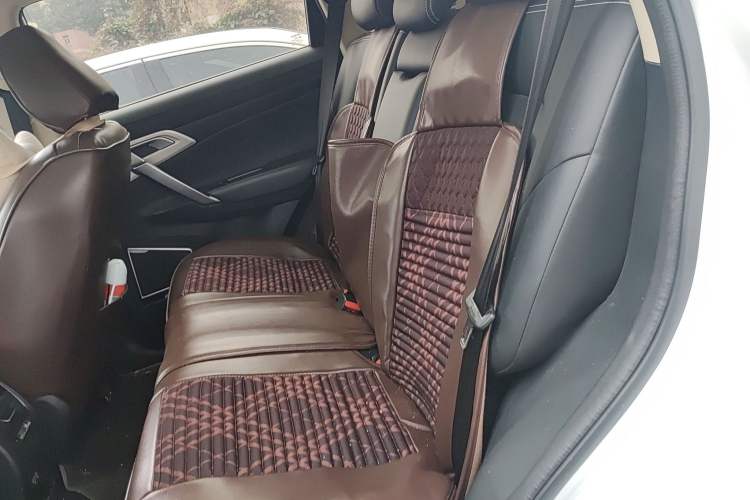 Used Geely Auto Emgrand X7 Sport 2018 1.8TD Automatic Two-Wheel Drive Smart Connect 4G Internet Edition