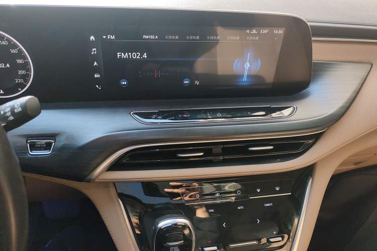 Used Buick GL8 2021 ES Land Cruiser 653T Luxury Edition
