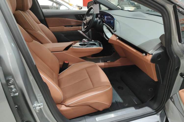 Used Cadillac OPTIQ 2024 Four-Wheel Drive Long-Range Version
