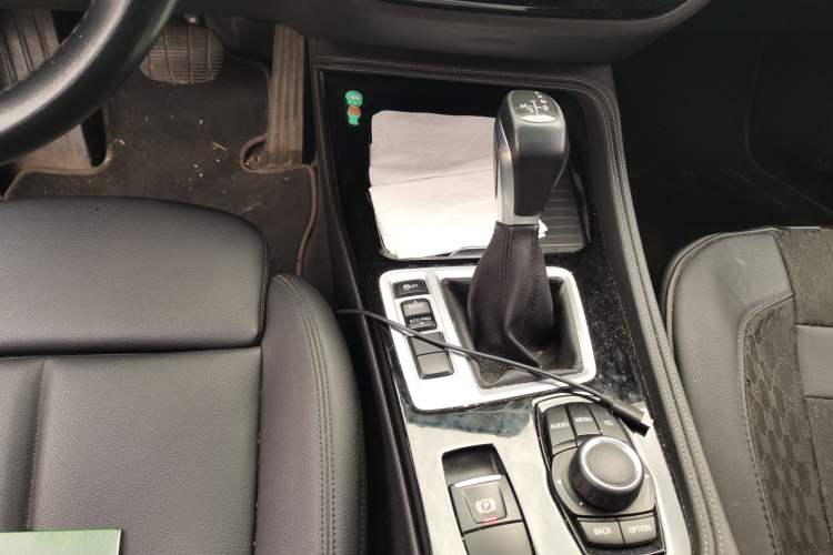 Used BMW 1 Series 2017 118i Sport Edition Gear Lever