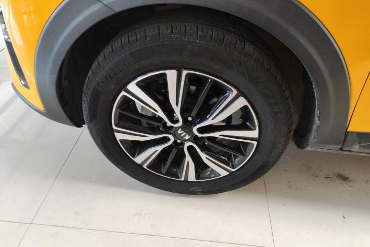 Used Kia kx1 Stonic 2019 1.4L Automatic Sport Edition China VI Exterior 4