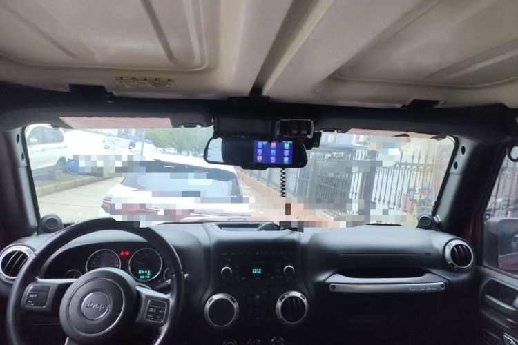 Used Jeep Wrangler 2012 3.6L Sahara Four-Door Edition