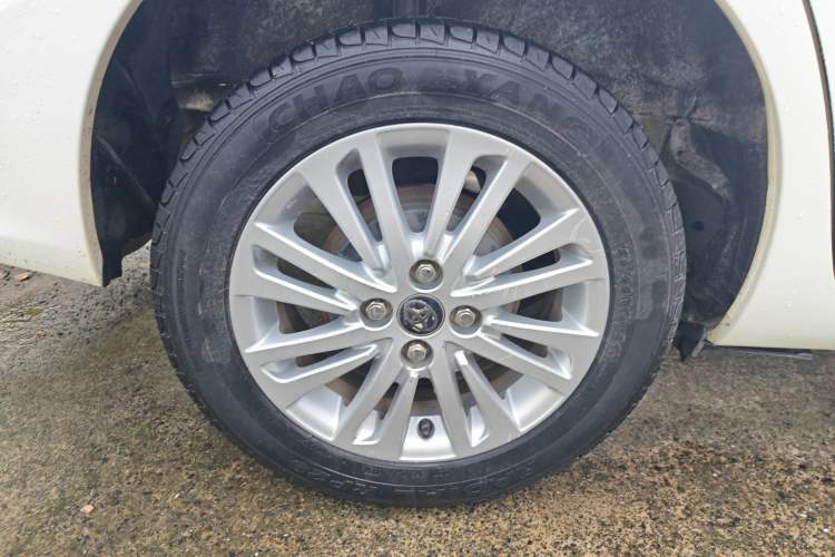 Used Toyota Vios 2017 1.5L CVT Smart Drive Edition Right Rear Wheel Hub