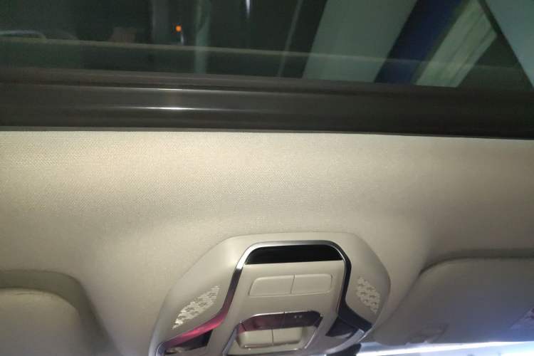 Used Geely Auto Coolray 2019 260T DCT Knight China V Standard