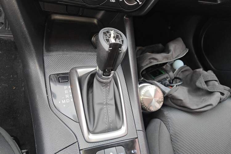 Used Mazda Mazda 3 Axela 2017 Hatchback 1.5L Automatic Comfort Model Emission Standard China V