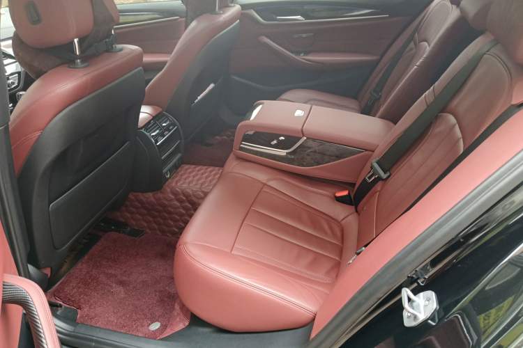 Used BMW 5 Series 2018 Restyled 530Li Leading Edition M Sport Package
