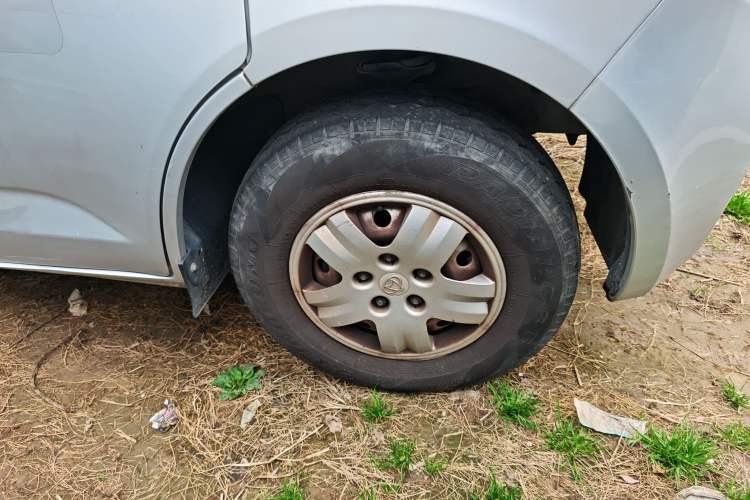 Used CHANGAN KAICHENG Ruixing M60 2020 1.5L Base Version China VI Standard 2-Seater Van with DAM15KR Engine Right Front Wheel Hub