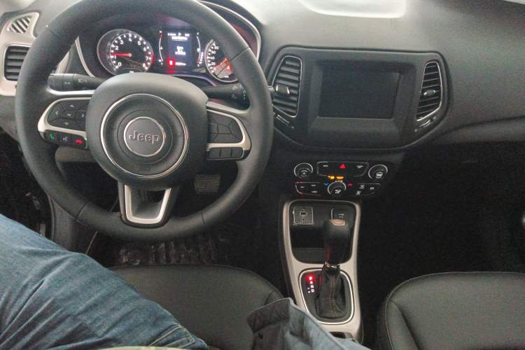 Used Jeep Compass 2019 200T Automatic Prestige Edition
