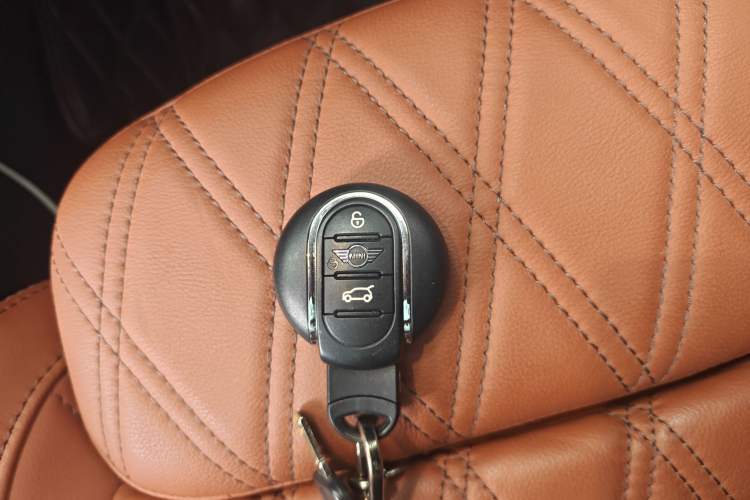 Used MINI Clubman 2022 Facelift 1.5T COOPER Connoisseur Vehicle Key