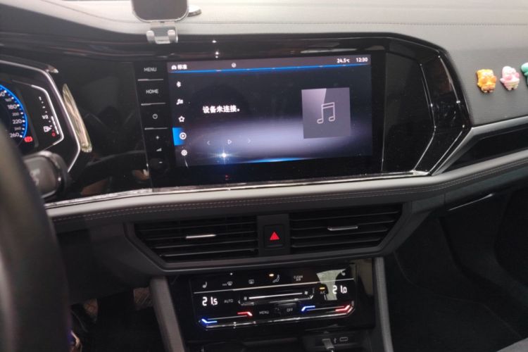 Used Volkswagen Sagitar 2021 280TSI DSG Luxury Smart Connectivity Edition Audio And AC Panel