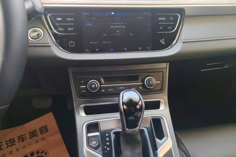 Used Geely Auto Emgrand 2019 Leading Edition 1.5L CVT Luxury Model China VI Standard Audio And AC Panel