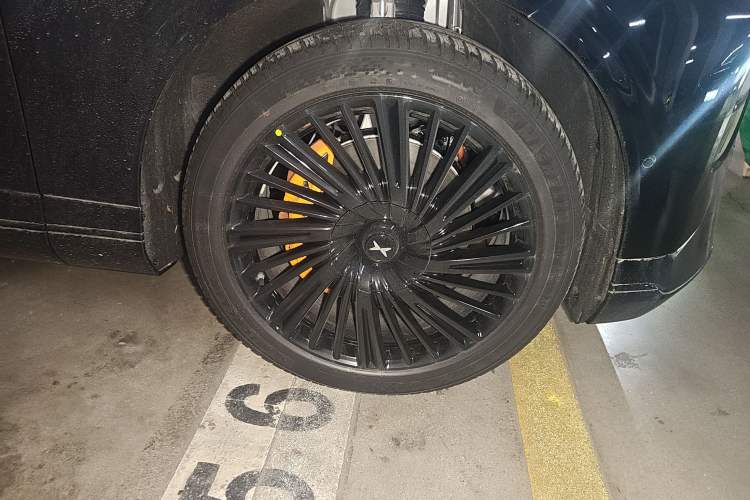 Used XPeng G9 2025 625 Long-Range Max Right Front Wheel Hub