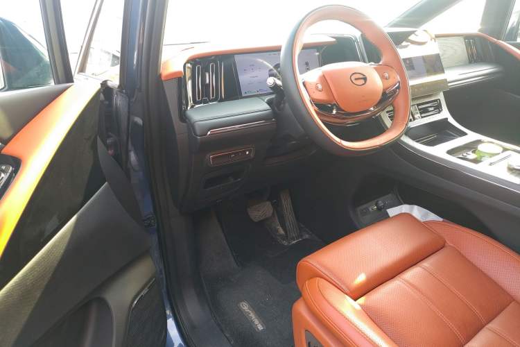 Used GAC Trumpchi Xiangwang M8 2025 Kunkun Series Ultra First-Class Cabin Driver Seat