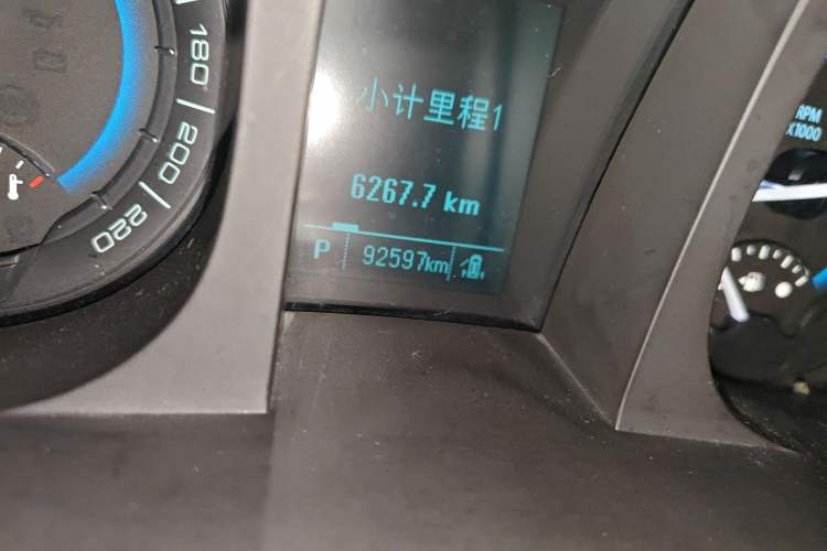 Used Buick GL8 2013 2.4L CT Luxury Business Comfort Edition Odometer Close Up