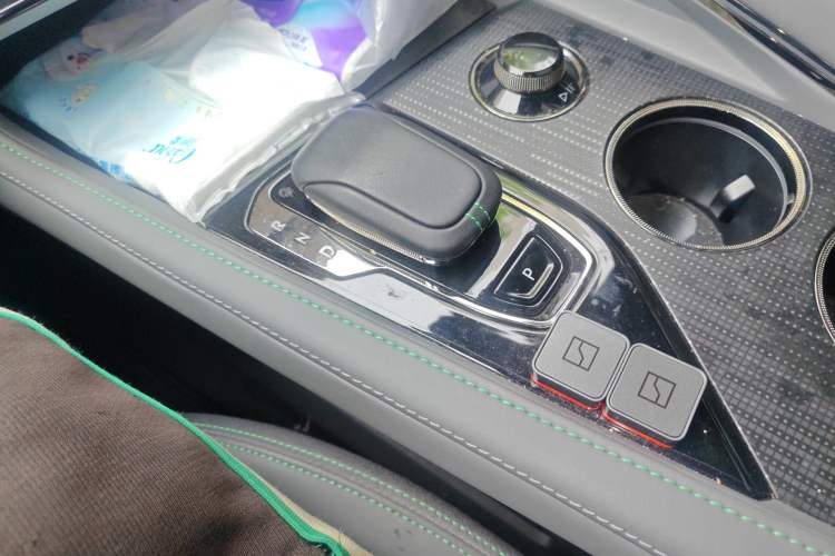 Used Zeekr 001 2021 Ultra-Long Range Dual-Motor YOU Version Gear Lever