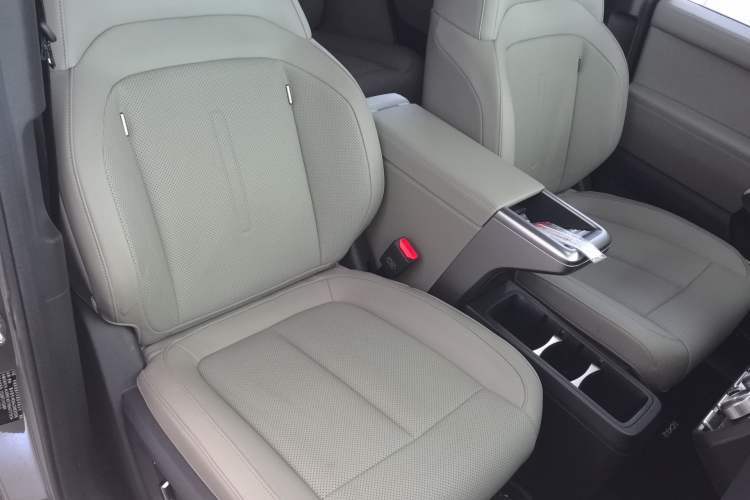 Used iCAR V23 2025 501 Four-Wheel Drive Intelligent Driving Version Right Front Seat