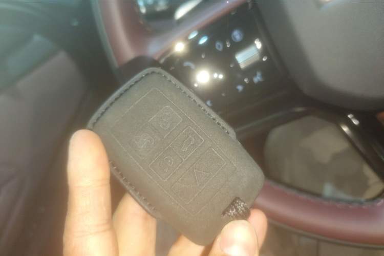 Used Land Rover Range Evoque 2024 Aurora L 249 PS Prestige Light-Chasing Edition Vehicle Key