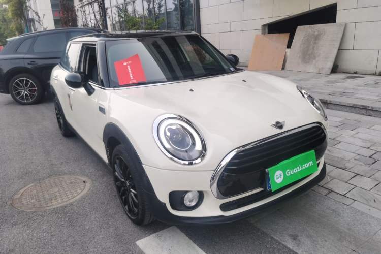 Used MINI Clubman 2018 1.5T COOPER Classic Edition Front Right 45 Deg