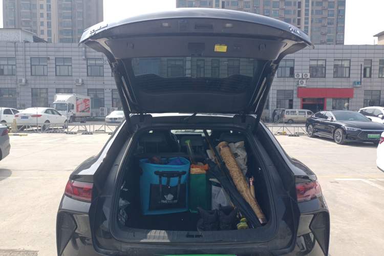 Used BYD Song L EV 2025 Intelligent Driving Version 662 km LiDAR Excellence Edition
