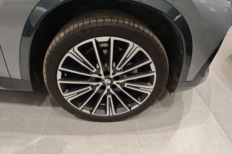 Used BMW X1 2023 xDrive25Li X Design Package Right Front Wheel Hub