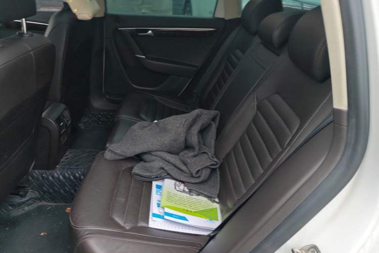 Used Volkswagen Magotan 2012 Travel Edition 2.0 TSI Luxury Version