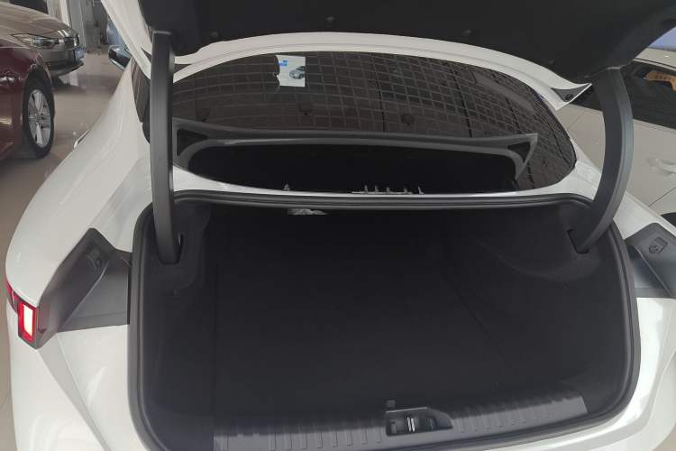 Used Lynk & Co 07 2024 EM-P 126 Long-Range Intelligent Driving Ultra