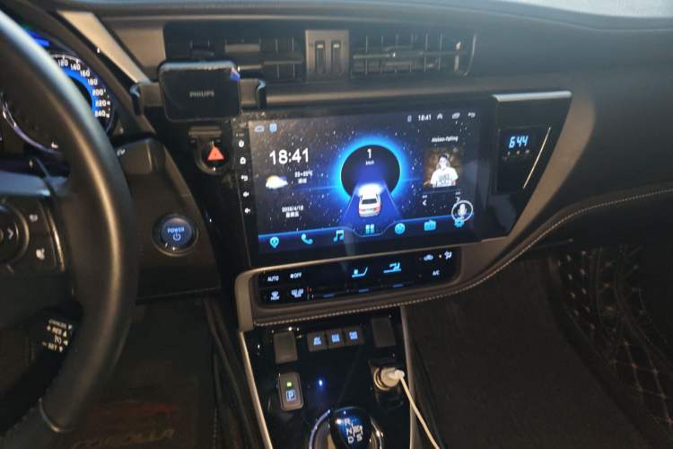 Used Toyota Corolla 2018 Dual-Engine 1.8L E-CVT Smart Edition Audio And AC Panel