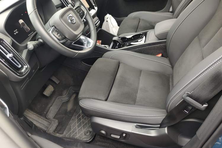 Used Volvo C40 2022 Long-Range PRO Version Left Front Seat