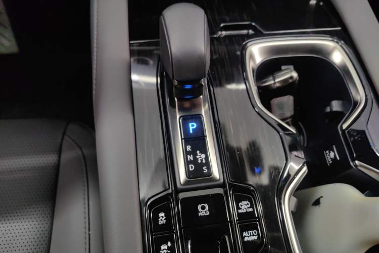 Used Lexus RX New Energy 2023 450h+ Four-Wheel Drive Enjoyment Edition Gear Lever