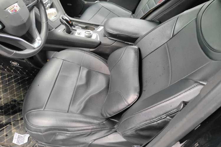 Used Cadillac XT6 2020 28T 7-Seater Four-Wheel Drive Luxury Version Left Front Seat