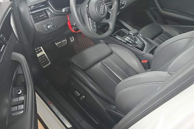 Used Audi A4L 2023 40 TFSI Luxury Dynamic Model