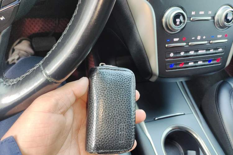 Used Lincoln MKC 2017 2.0T Two-Wheel-Drive Luxury Edition Vehicle Key