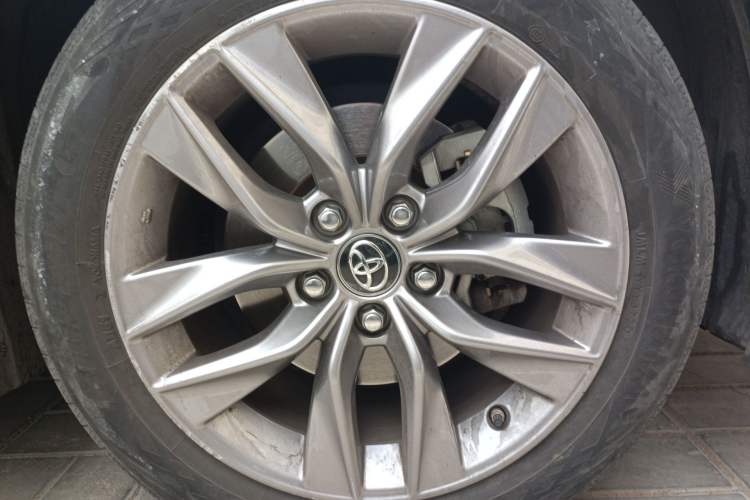 Used Toyota Avalon 2019 2.0L Luxury Edition China VI Standard
