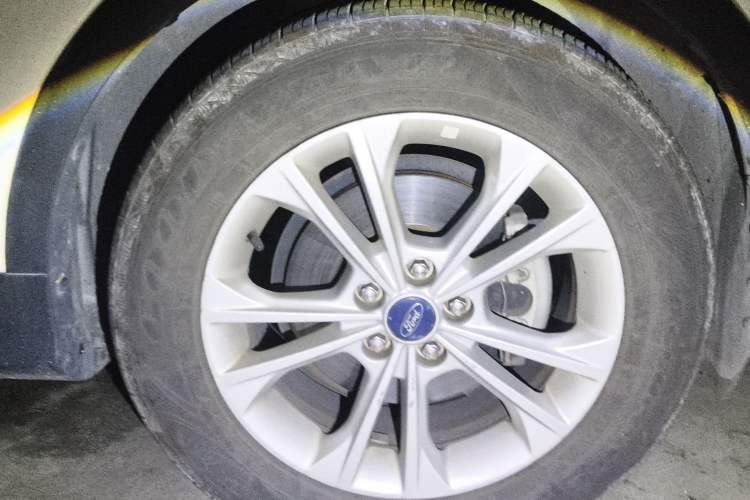 Used Ford Kuga 2018 Facelifted EcoBoost 180 Two-Wheel-Drive Platinum Wing Edition
