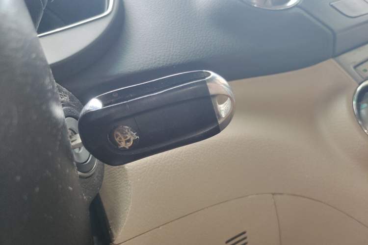 Used Toyota Highlander 2011 2.7L Two-Wheel Drive 5-Seater Elite Edition
