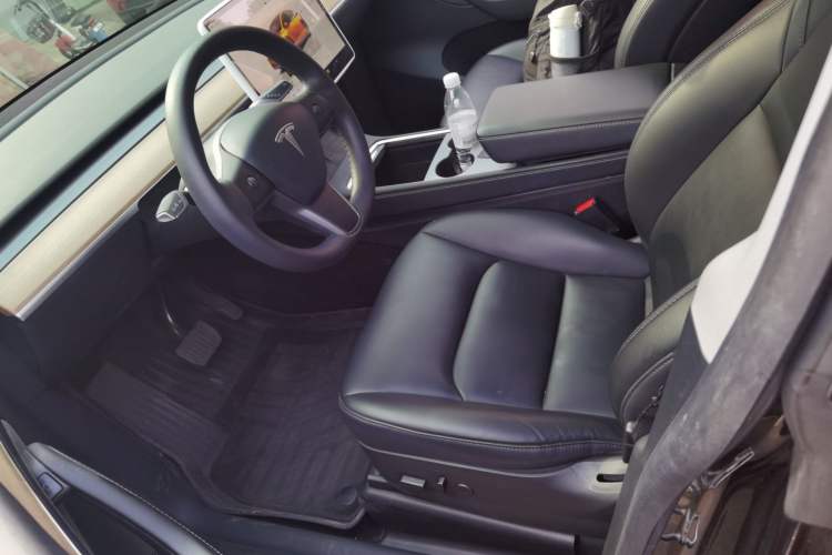 Used Tesla Model Y 2022 Rear-Wheel-Drive Version