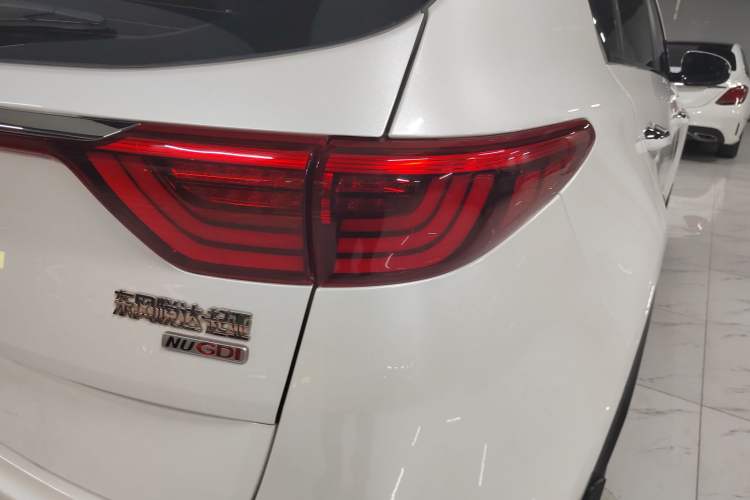 Used Kia KX5 2016 2.0L Automatic 2WD GLS Right Rear Taillight