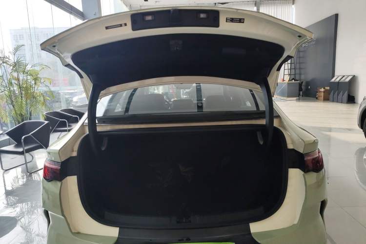 Used BYD Qin L 2025 EV 545KM Beyond Version Trunk