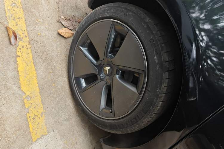 Used Tesla Model 3 2022 Rear-Wheel-Drive Version Right Rear Wheel Hub