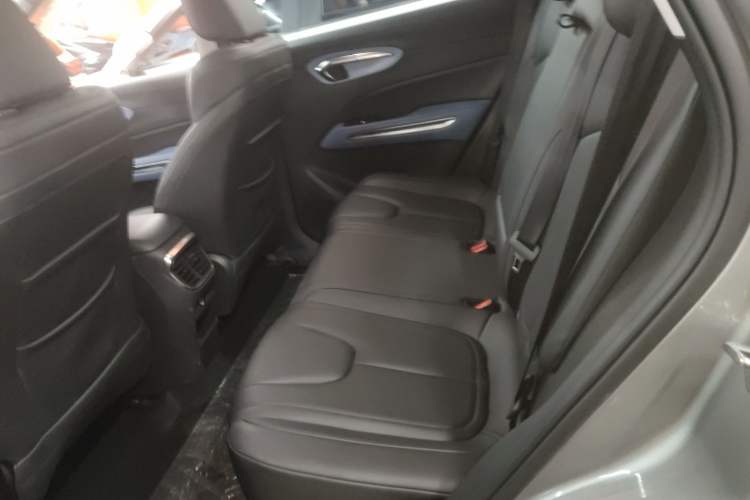 Used Bestune T90 2023 1.5T DCT Automatic Luxury Edition Left Rear Seat