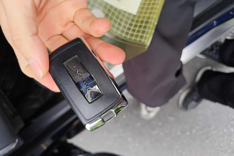 Used Jaguar XFL 2021 XFL 2.0T P200 Two-Wheel-Drive Elite Luxury Edition Vehicle Key