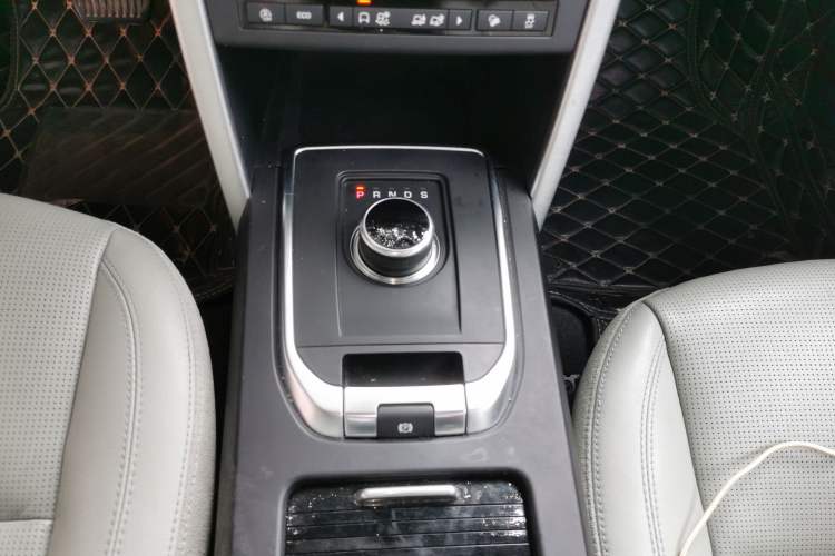 Used Land Rover Discovery Sport 2019 240 PS SE Version China VI Standard