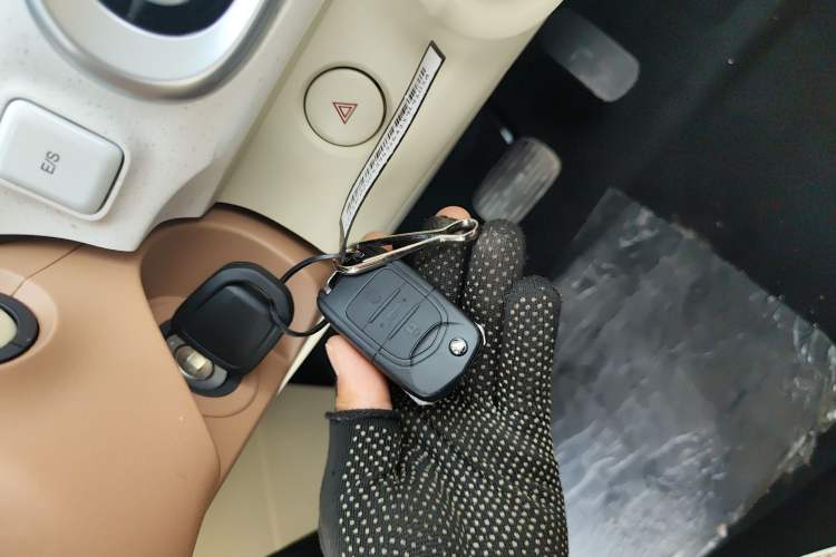 Used Wuling Hongguang MINIEV 2024 3rd Generation 215km Youth Edition Vehicle Key