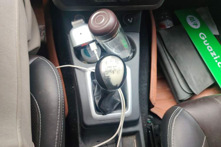 Used Dongfeng Fengon 330 2019 1.5L Manual Practical II China VI