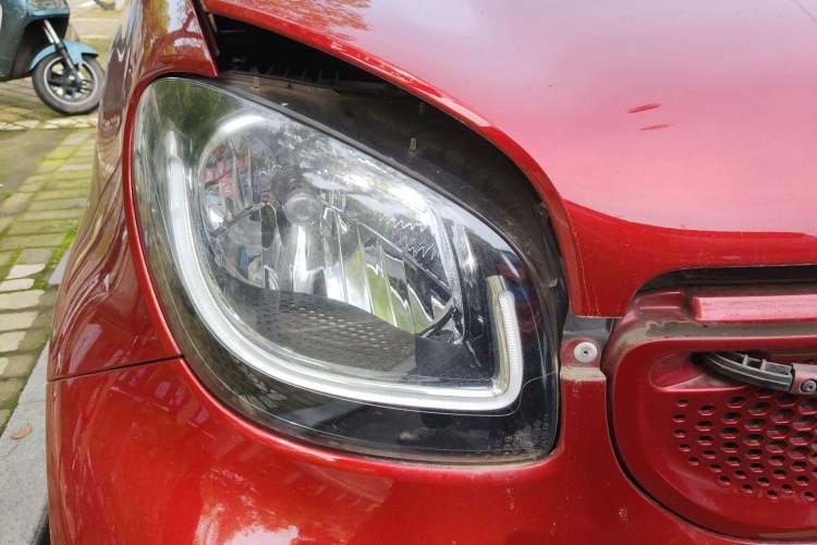 Used smart fortwo 2019 0.9T 66kW Red Instant Special Edition China VI Right Front Headlight